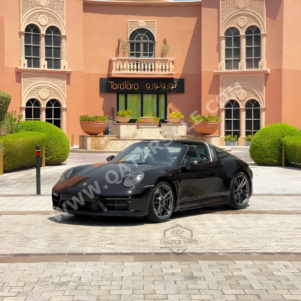 Porsche  911  Targa 4S  2022  Automatic  4,900 Km  6 Cylinder  Rear Wheel Drive (RWD)  Convertible  Black  With Warranty