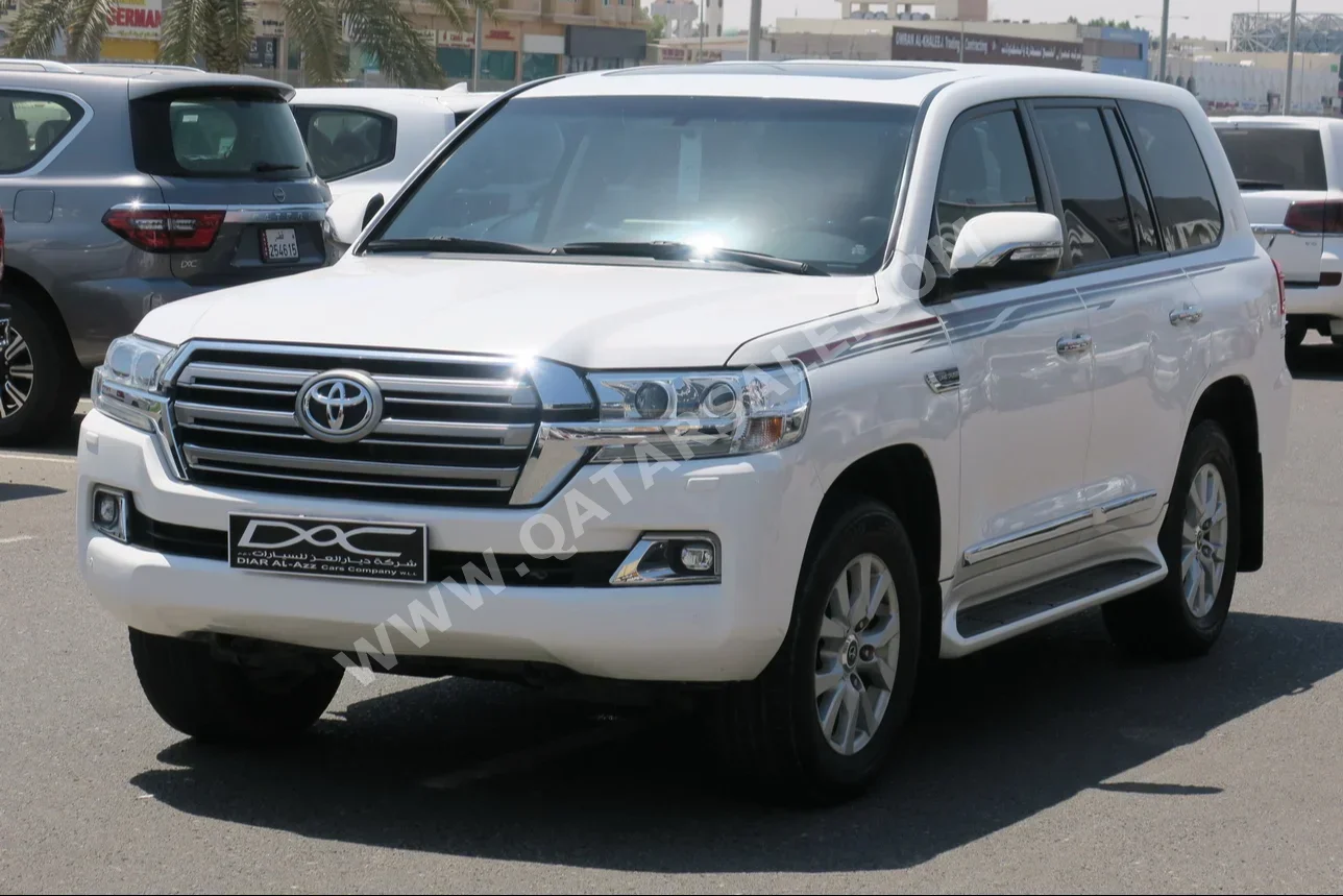 Toyota  Land Cruiser  GXR  2021  Automatic  131,000 Km  6 Cylinder  Four Wheel Drive (4WD)  SUV  White