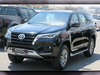 Toyota  Fortuner  SR5  2024  Automatic  0 Km  6 Cylinder  Four Wheel Drive (4WD)  SUV  Black  With Warranty