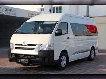 تويوتا هايس 2019 عادي 111,000 كم 4 سلندر دفع خلفي فان \ باص أبيض تحت الضمان