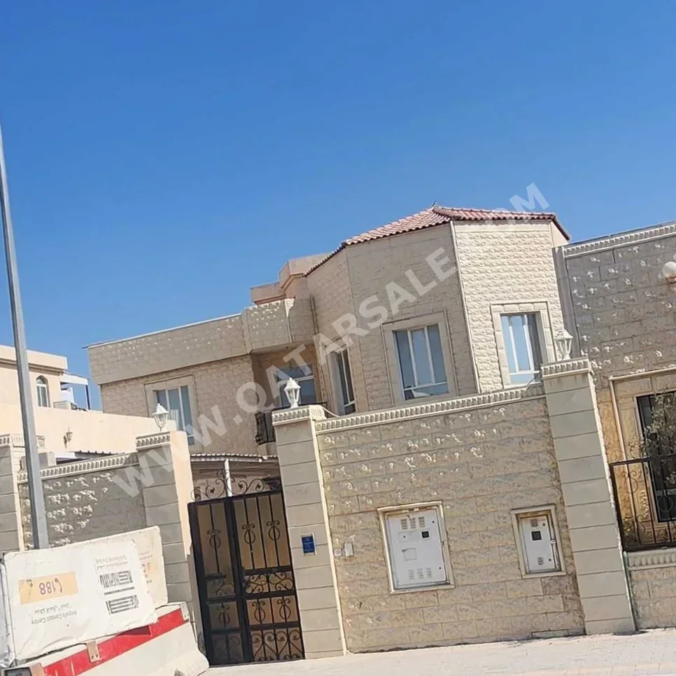 Family Residential  - Not Furnished  - Umm Salal  - Al Kharaitiyat  - 7 Bedrooms