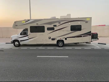 Caravan - Coachmen  - 2018  - Beige  -Made in United States of America(USA)  - 100,000 Km