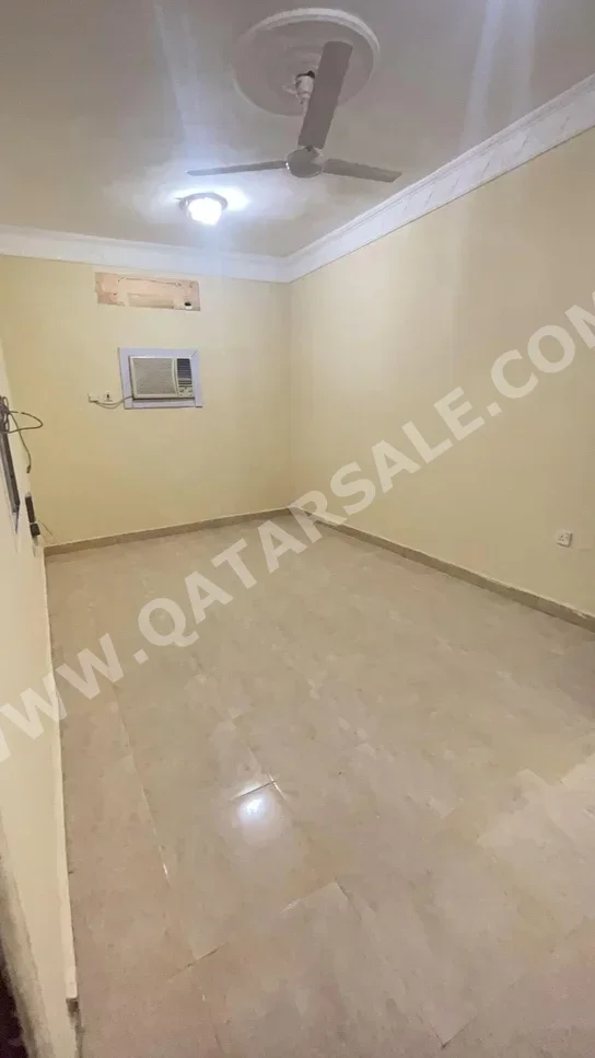 1 Bedrooms  Apartment  For Sale  For Rent  in Al Wakrah -  Al Wakrah  Not Furnished