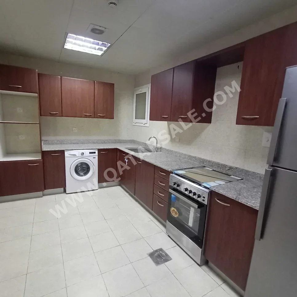 2 Bedrooms  Apartment  For Rent  in Doha -  Fereej Al Nasr  Fully Furnished