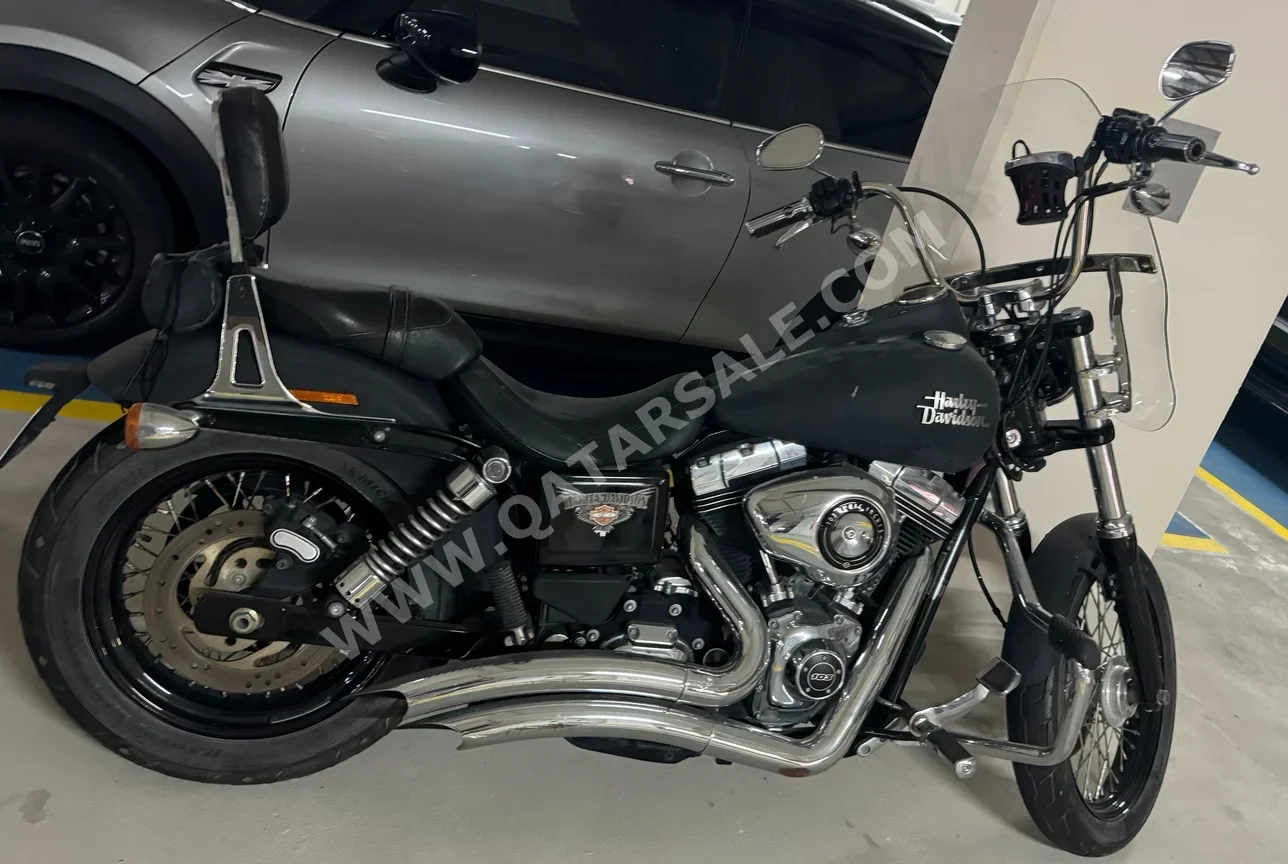 Harley Davidson  Street Bob 114 -  2015 - Color Matt Black