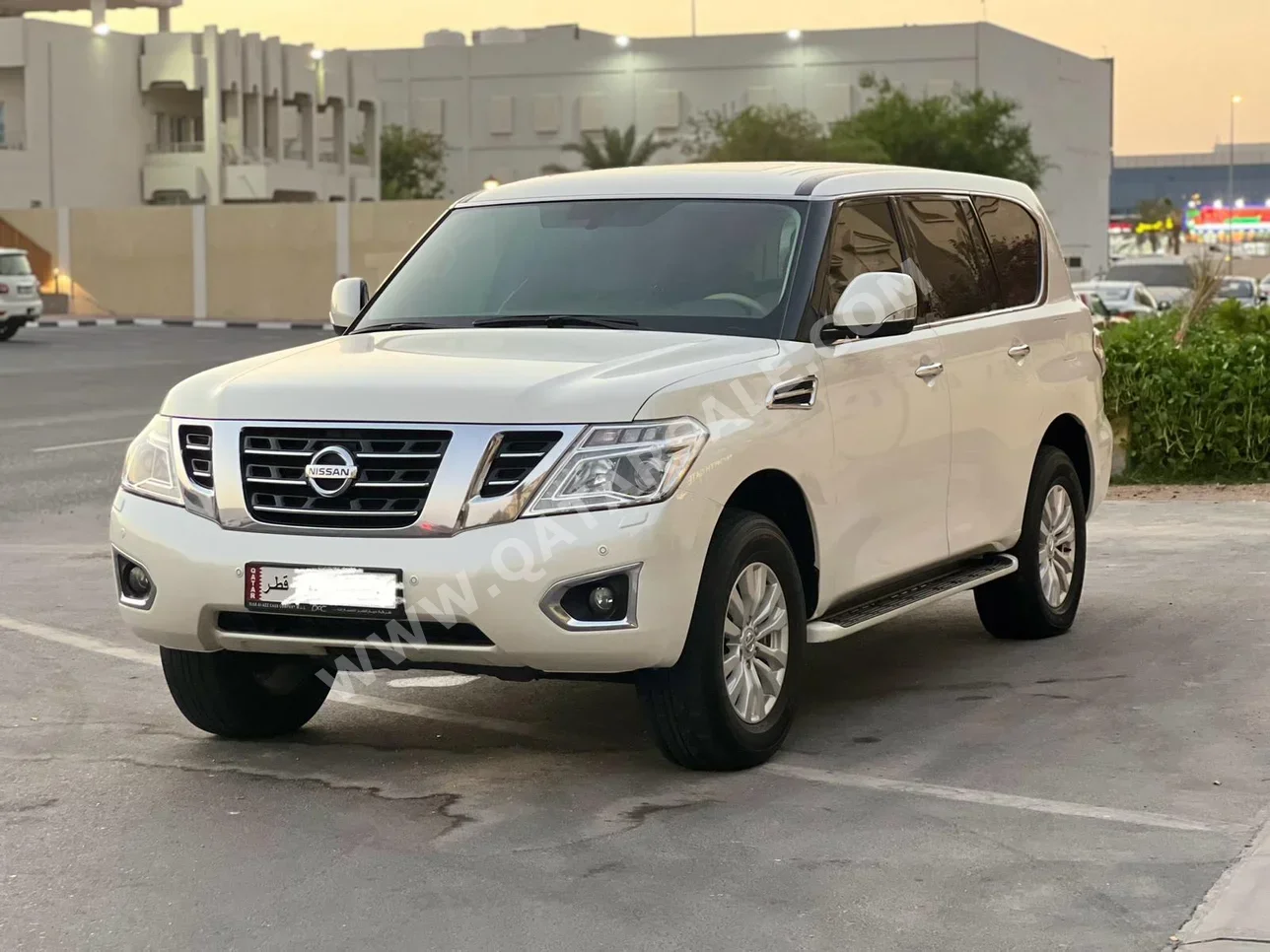 Nissan  Patrol  SE  2018  Automatic  200,000 Km  8 Cylinder  Four Wheel Drive (4WD)  SUV  White