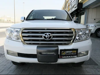 Toyota  Land Cruiser  VXR  2008  Automatic  367,000 Km  8 Cylinder  Four Wheel Drive (4WD)  SUV  White