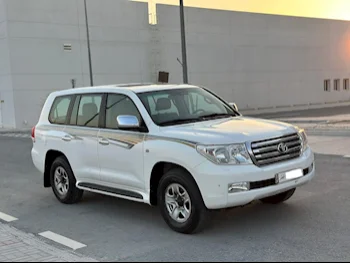 Toyota  Land Cruiser  VXR  2010  Automatic  405,000 Km  8 Cylinder  Four Wheel Drive (4WD)  SUV  White