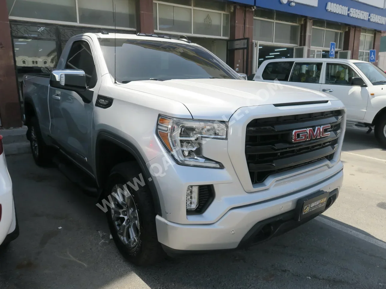 GMC  Sierra  Elevation  2022  Automatic  53,000 Km  8 Cylinder  Four Wheel Drive (4WD)  Pick Up  Silver  With Warranty