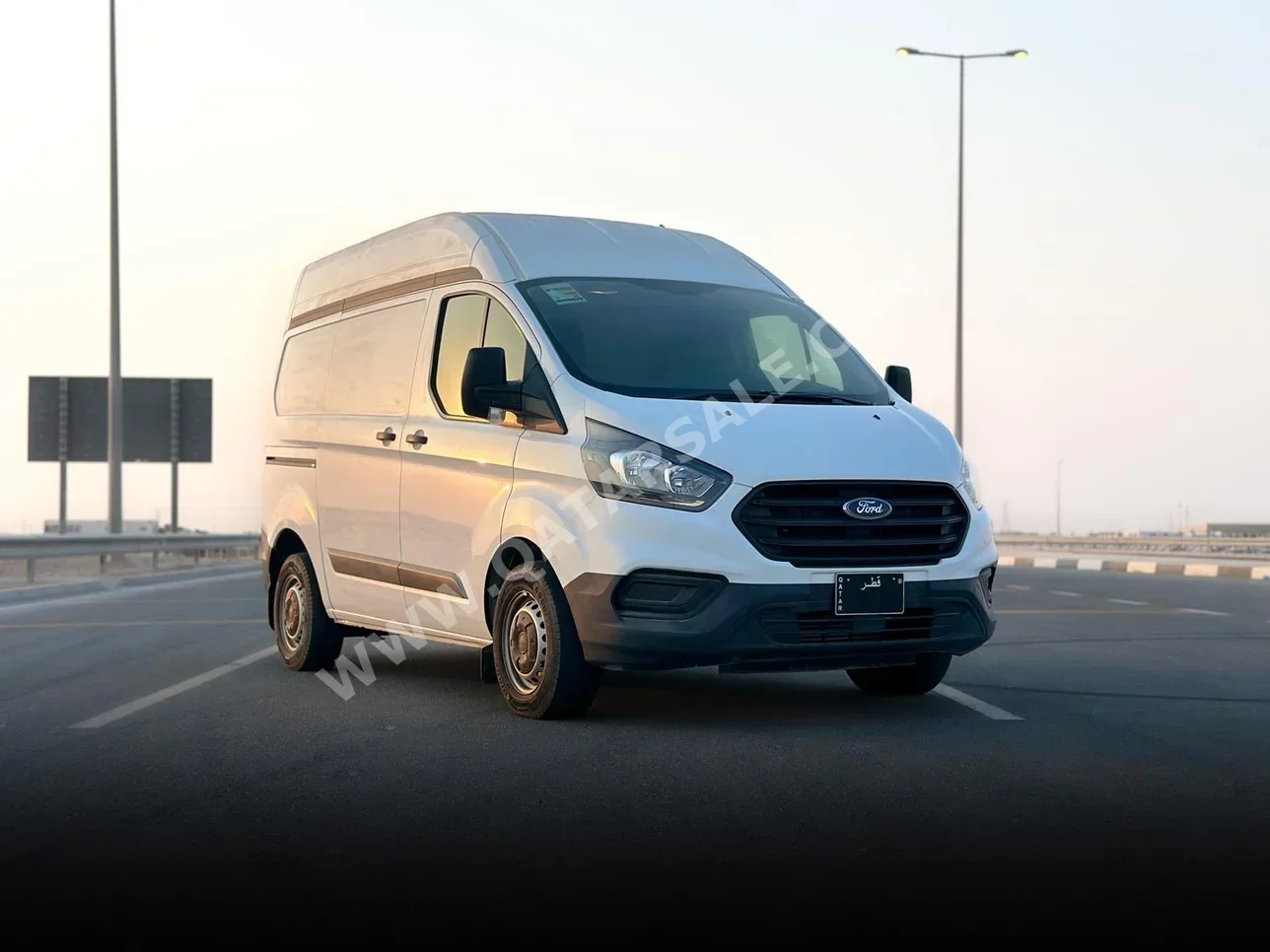  Ford  Transit  2022  Automatic  30,000 Km  4 Cylinder  Front Wheel Drive (FWD)  Van / Bus  White  With Warranty