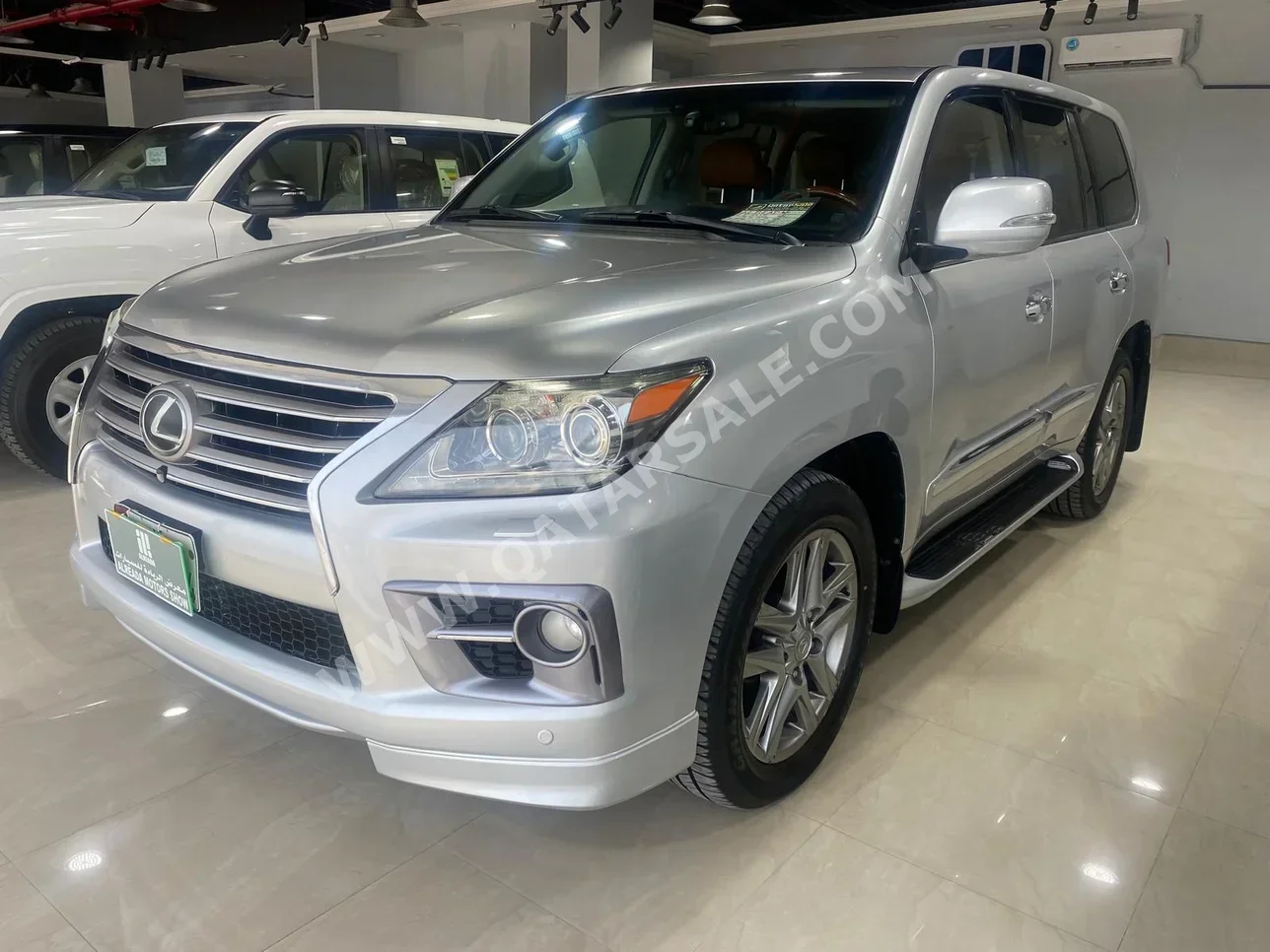 Lexus  LX  570  2012  Automatic  229,000 Km  8 Cylinder  Four Wheel Drive (4WD)  SUV  Silver