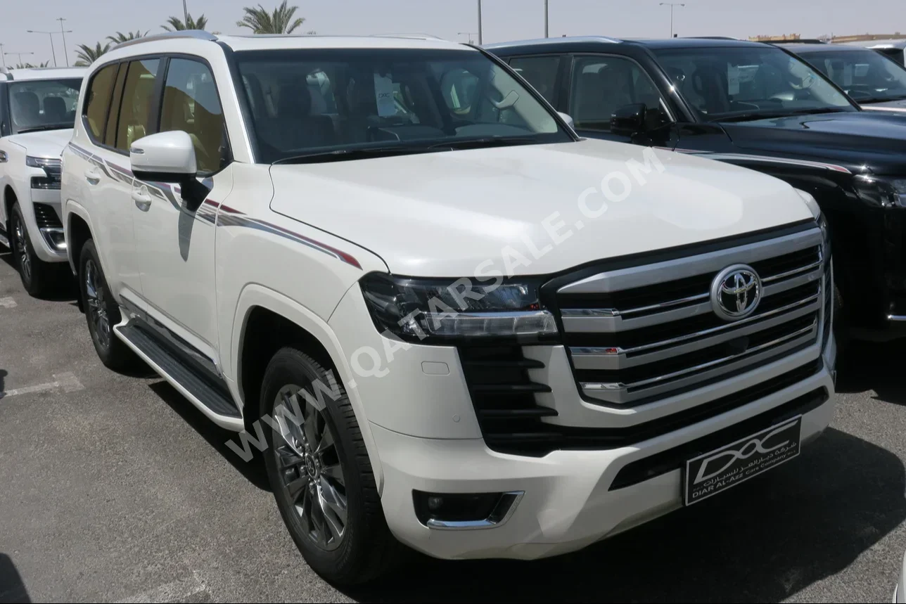 Toyota  Land Cruiser  GXR Twin Turbo  2024  Automatic  6,000 Km  6 Cylinder  Four Wheel Drive (4WD)  SUV  White  With Warranty