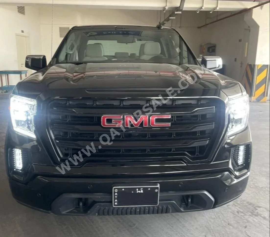  GMC  Sierra  Elevation  2020  Automatic  181,000 Km  8 Cylinder  Four Wheel Drive (4WD)  Pick Up  Black  With Warranty