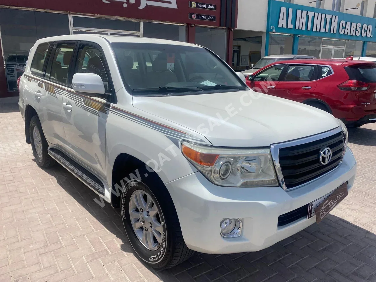 Toyota  Land Cruiser  GXR  2014  Automatic  277,000 Km  6 Cylinder  Four Wheel Drive (4WD)  SUV  White