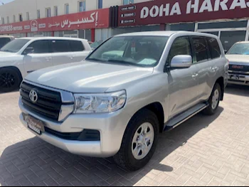 Toyota  Land Cruiser  G  2016  Automatic  206,000 Km  6 Cylinder  Four Wheel Drive (4WD)  SUV  Silver