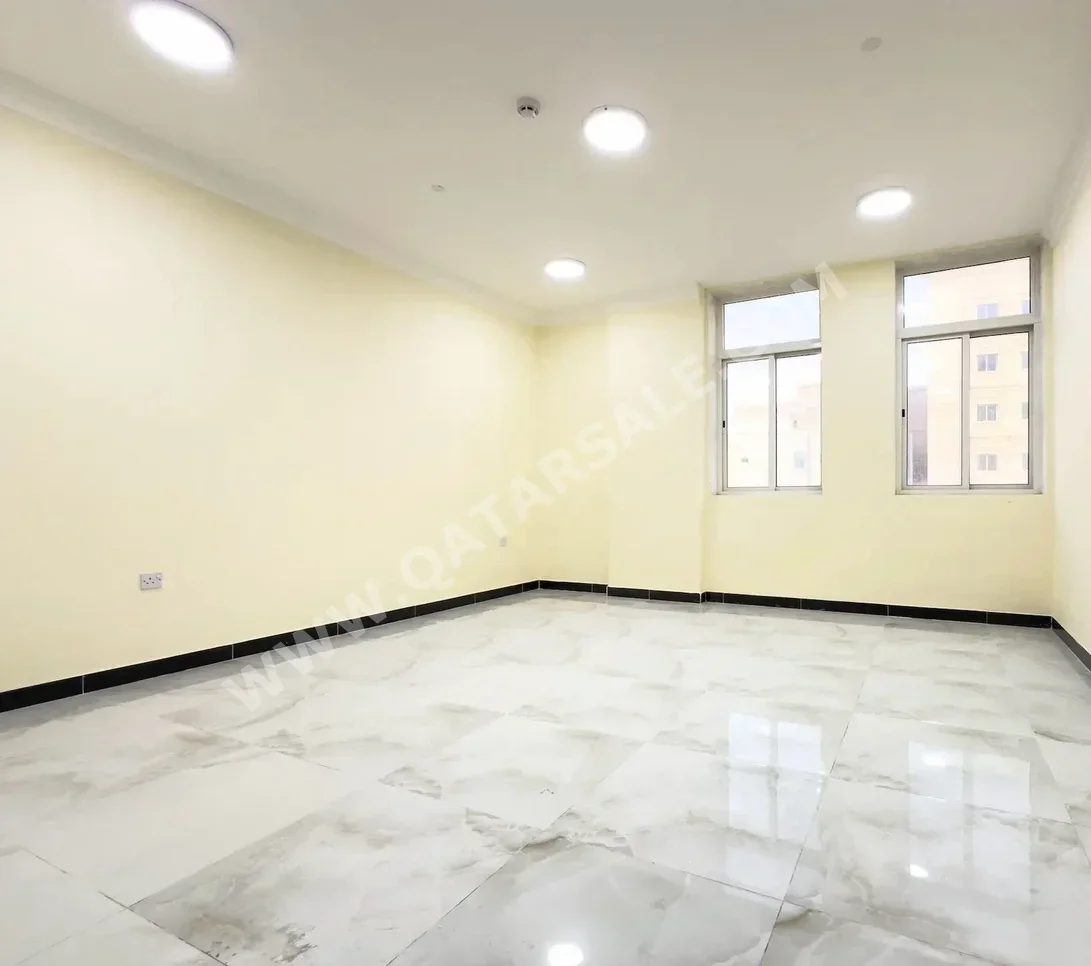 2 Bedrooms  Apartment  For Rent  in Doha -  Fereej Bin Mahmoud  Semi Furnished