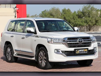  Toyota  Land Cruiser  VXR  2019  Automatic  81,000 Km  8 Cylinder  Four Wheel Drive (4WD)  SUV  White  With Warranty