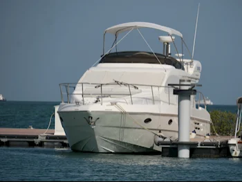  Azimut  Italy  2009  White  48 ft  With Parking