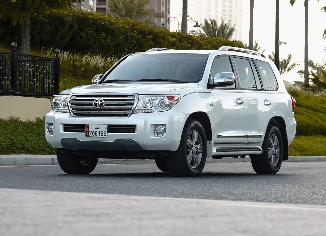 Toyota  Land Cruiser  VXR  2015  Automatic  190,000 Km  8 Cylinder  Four Wheel Drive (4WD)  SUV  White