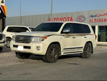 Toyota  Land Cruiser  VXR  2011  Automatic  253٬000 Km  8 Cylinder  Four Wheel Drive (4WD)  SUV  White