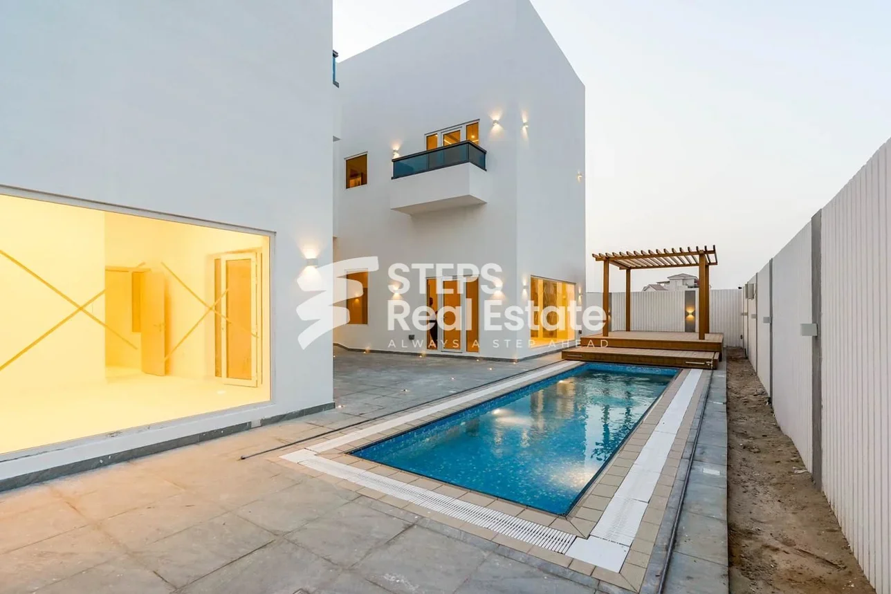 Family Residential  - Not Furnished  - Lusail  - North Residential Villa  - 8 Bedrooms