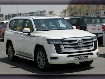 Toyota  Land Cruiser  GXR Twin Turbo  2024  Automatic  6,000 Km  6 Cylinder  Four Wheel Drive (4WD)  SUV  White  With Warranty