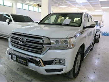 Toyota  Land Cruiser  GXR  2021  Automatic  188,000 Km  8 Cylinder  Four Wheel Drive (4WD)  SUV  White