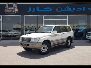 Toyota  Land Cruiser  VXR  2003  Automatic  218,000 Km  8 Cylinder  Four Wheel Drive (4WD)  SUV  White