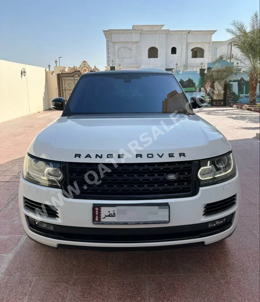 Land Rover  Range Rover  Vogue  2016  Automatic  71,000 Km  8 Cylinder  Four Wheel Drive (4WD)  SUV  White