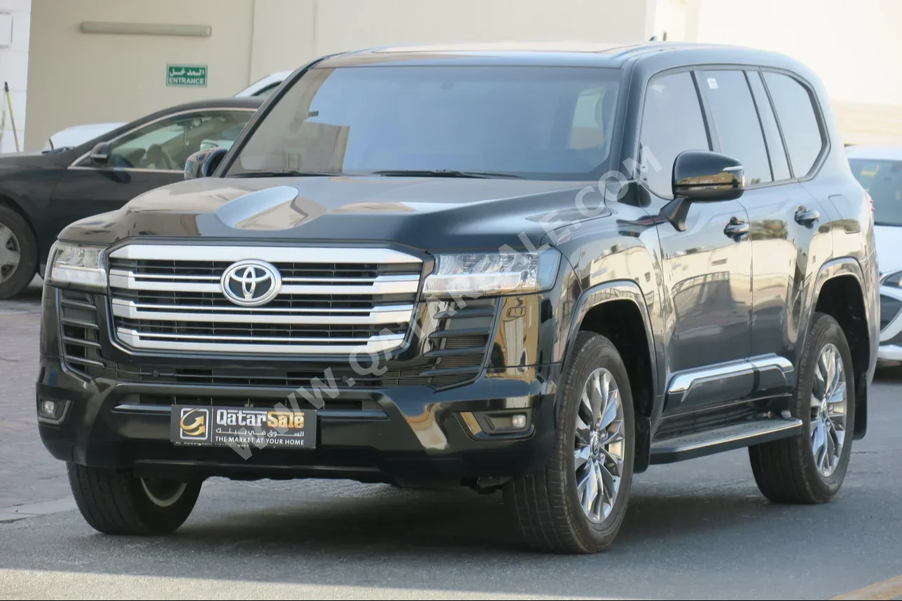 Toyota  Land Cruiser  GXR Twin Turbo  2024  Automatic  9,000 Km  6 Cylinder  Four Wheel Drive (4WD)  SUV  Black  With Warranty