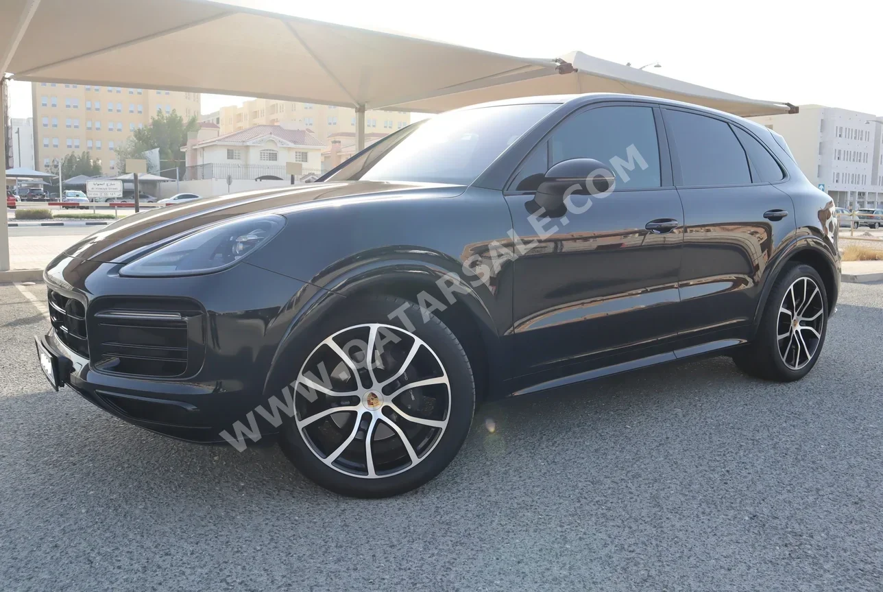 Porsche  Cayenne  2023  Automatic  24,000 Km  6 Cylinder  Four Wheel Drive (4WD)  SUV  Black  With Warranty