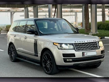 Land Rover  Range Rover  Vogue  2015  Automatic  139,000 Km  8 Cylinder  Four Wheel Drive (4WD)  SUV  Silver