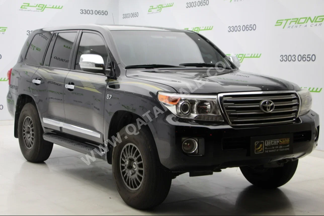 Toyota  Land Cruiser  VXR  2012  Automatic  365,000 Km  8 Cylinder  Four Wheel Drive (4WD)  SUV  Black