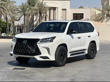 Lexus  LX  570 S  2016  Automatic  199,000 Km  8 Cylinder  Four Wheel Drive (4WD)  SUV  White