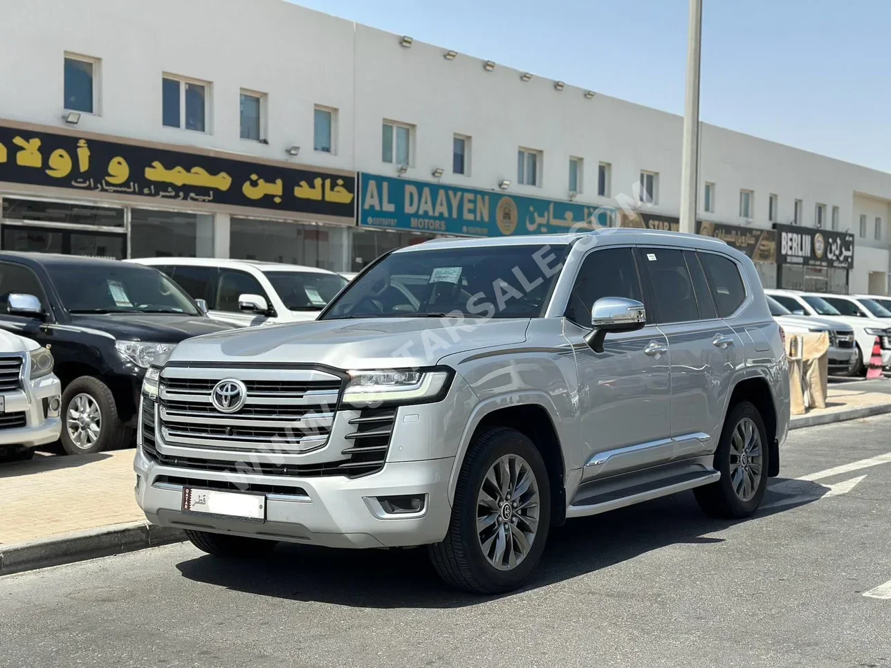 Toyota  Land Cruiser  VX Twin Turbo  2023  Automatic  77,000 Km  6 Cylinder  Four Wheel Drive (4WD)  SUV  Silver  With Warranty