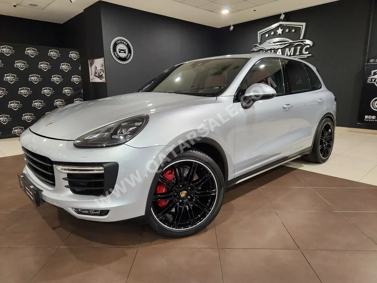 Porsche  Cayenne  Turbo  2015  Automatic  102,000 Km  8 Cylinder  Four Wheel Drive (4WD)  SUV  White  With Warranty