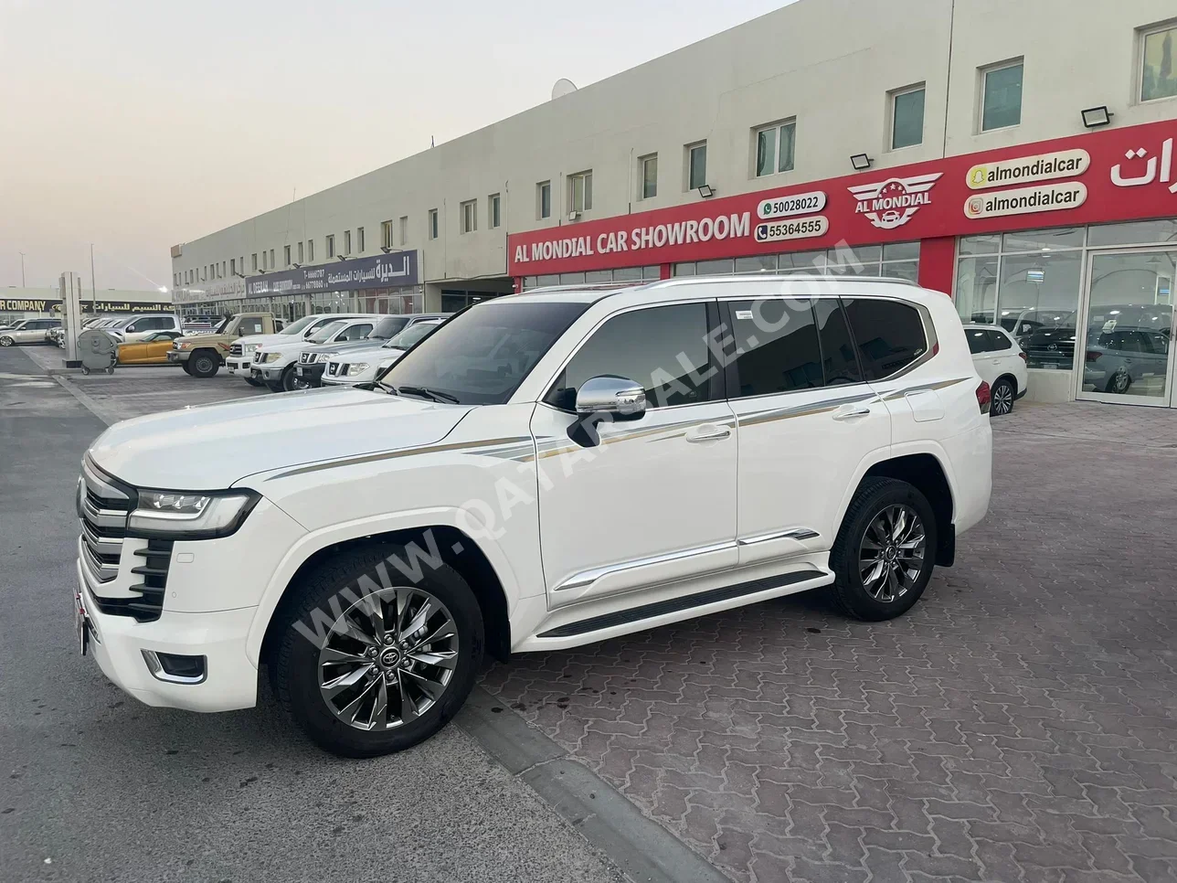 Toyota  Land Cruiser  VXR Twin Turbo  2024  Automatic  29,000 Km  6 Cylinder  Four Wheel Drive (4WD)  SUV  White  With Warranty