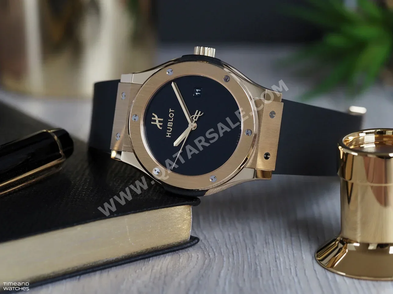 Watches - Hublot  - Analogue Watches  - Gold  - Men Watches