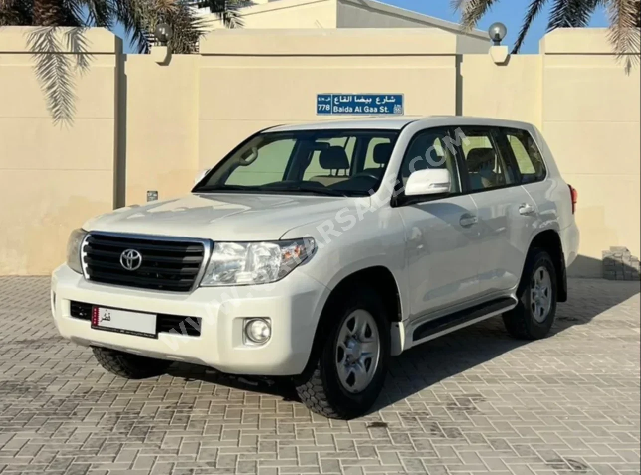 Toyota  Land Cruiser  G  2015  Automatic  195,000 Km  6 Cylinder  Four Wheel Drive (4WD)  SUV  White