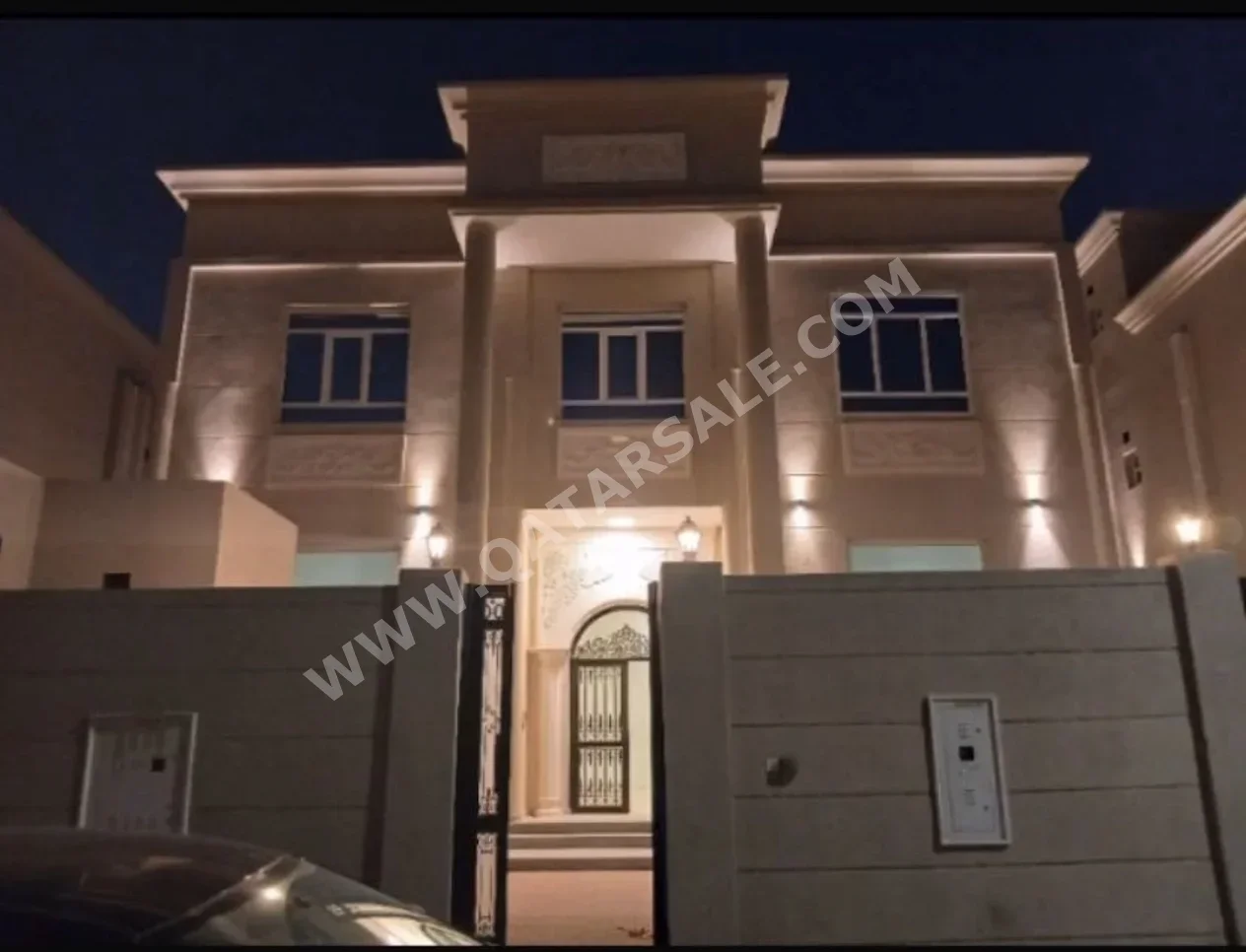 Family Residential  - Not Furnished  - Doha  - Al Duhail  - 5 Bedrooms