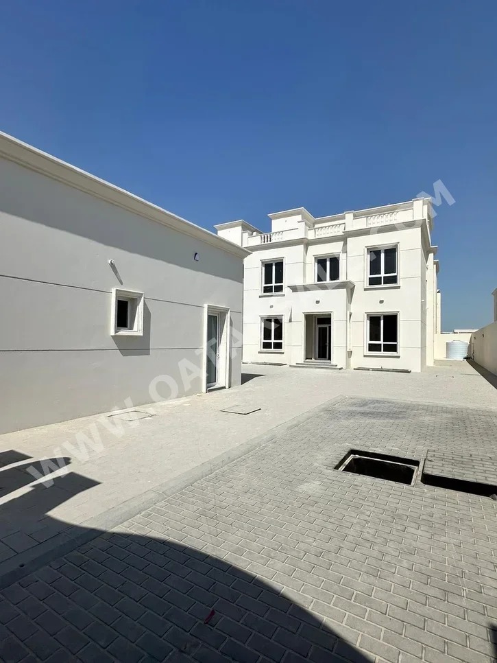 Family Residential  - Not Furnished  - Al Daayen  - Umm Qarn  - 8 Bedrooms