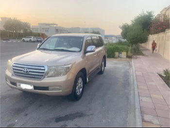 Toyota  Land Cruiser  GXR  2010  Automatic  440,000 Km  8 Cylinder  Four Wheel Drive (4WD)  SUV  Gold