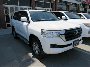 Toyota  Land Cruiser  G  2016  Automatic  164,000 Km  6 Cylinder  Four Wheel Drive (4WD)  SUV  White