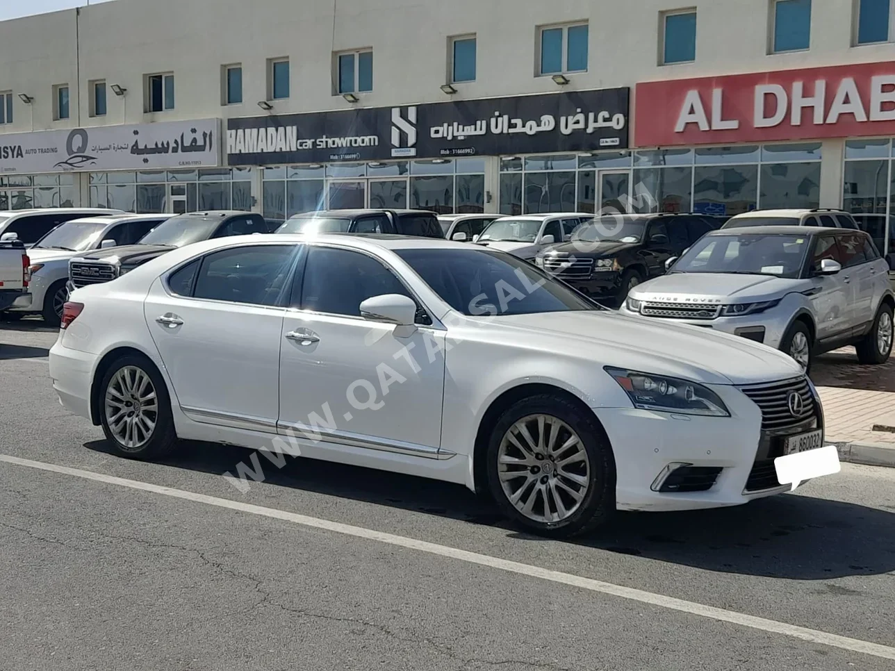 Lexus  LS  460 L  2014  Automatic  133,000 Km  8 Cylinder  Rear Wheel Drive (RWD)  Sedan  White