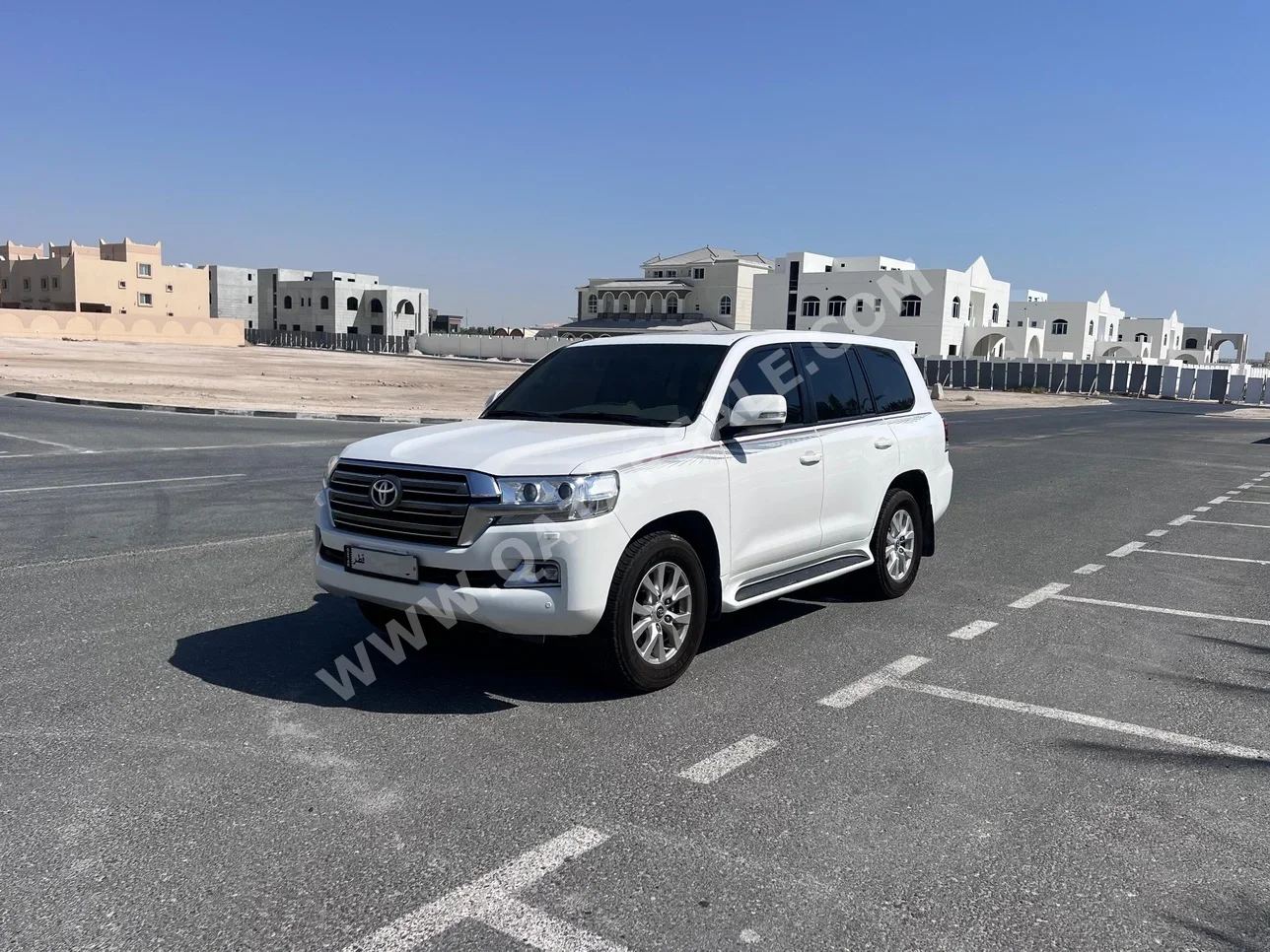 Toyota  Land Cruiser  GXR  2018  Automatic  300,000 Km  6 Cylinder  Four Wheel Drive (4WD)  SUV  White