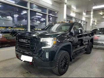 GMC  Sierra  AT4  2021  Automatic  51,000 Km  8 Cylinder  Four Wheel Drive (4WD)  Pick Up  Black  With Warranty