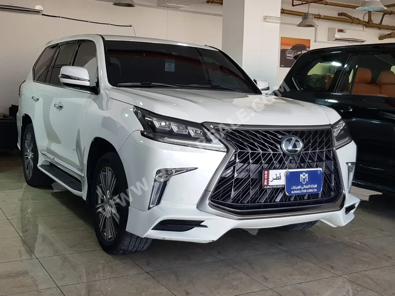 Lexus  LX  570  2017  Automatic  270,000 Km  8 Cylinder  Four Wheel Drive (4WD)  SUV  White