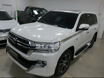 Toyota  Land Cruiser  VXR  2021  Automatic  38,000 Km  8 Cylinder  Four Wheel Drive (4WD)  SUV  White