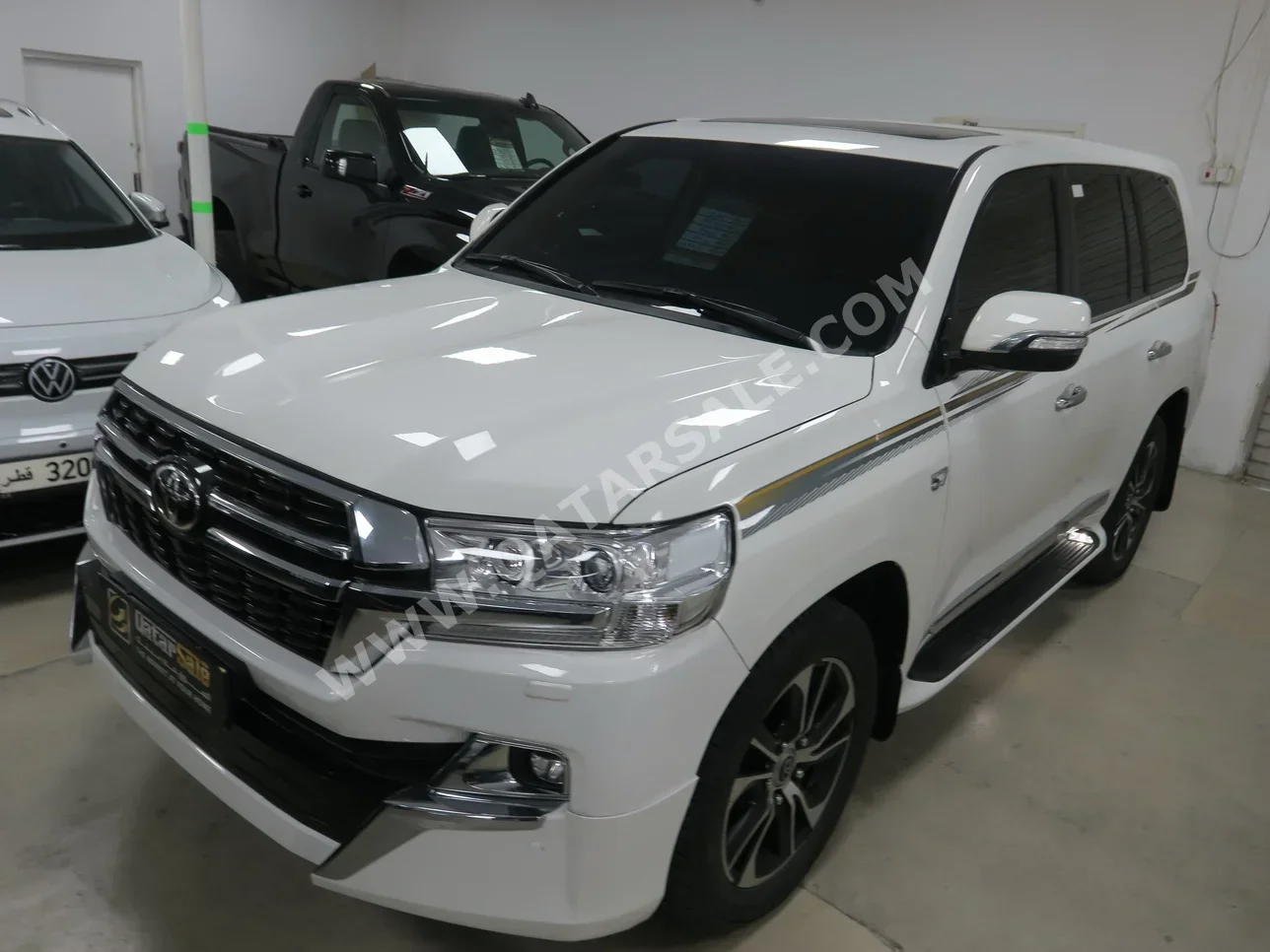 Toyota  Land Cruiser  VXR  2021  Automatic  38,000 Km  8 Cylinder  Four Wheel Drive (4WD)  SUV  White