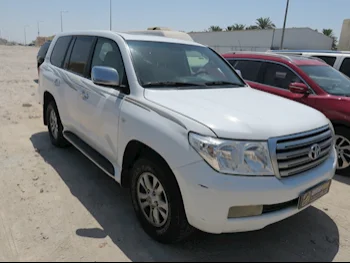 Toyota  Land Cruiser  GXR  2011  Automatic  500,000 Km  8 Cylinder  Four Wheel Drive (4WD)  SUV  White